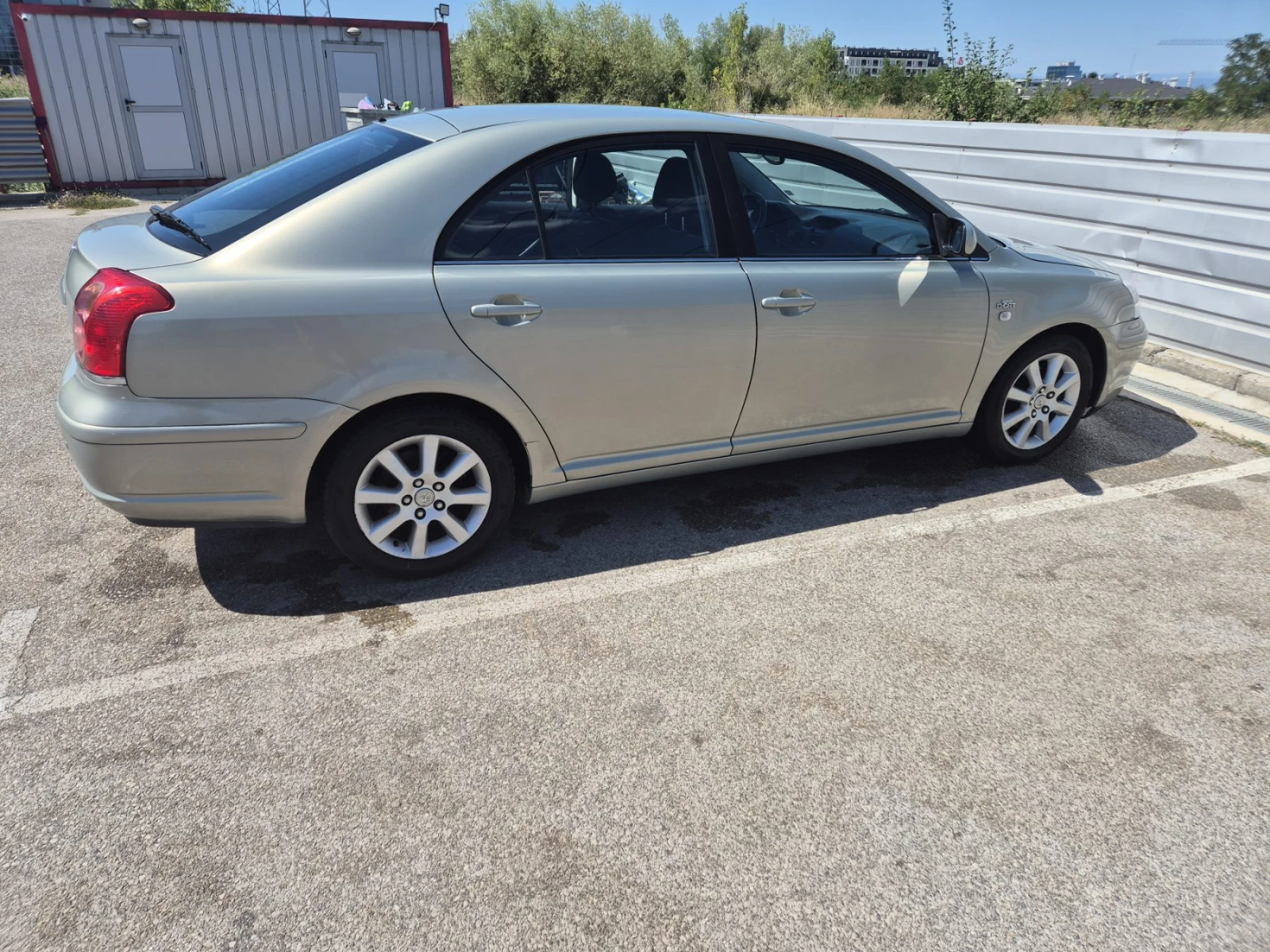 Toyota Avensis 2.2 D-CAT - 177к.с , снимка 3 - Автомобили и джипове - 55902116
