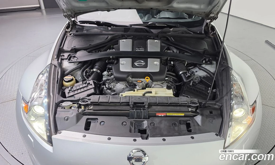 Nissan 370Z 3.7 Coupe Z34, снимка 6 - Автомобили и джипове - 55945661