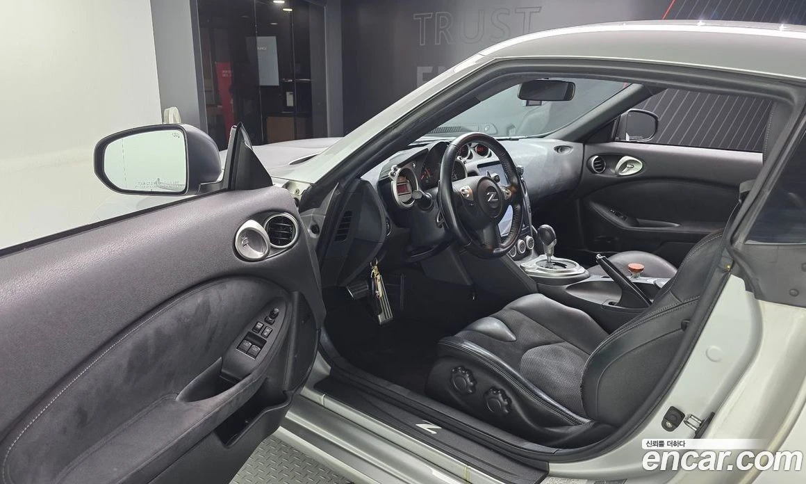 Nissan 370Z 3.7 Coupe Z34, снимка 10 - Автомобили и джипове - 55945661