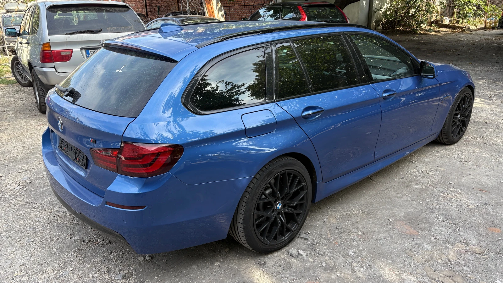 BMW 530 xd M Paket Distr SoftClose Keyless Camera HeadUp, снимка 10 - Автомобили и джипове - 56137113