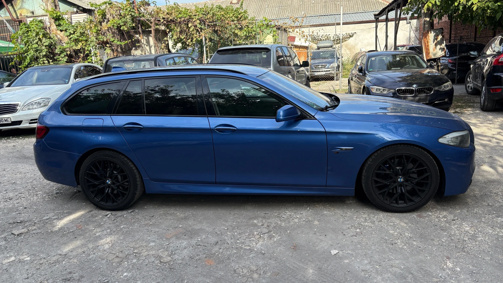 BMW 530 xd M Paket Distr SoftClose Keyless Camera HeadUp, снимка 7 - Автомобили и джипове - 56137113