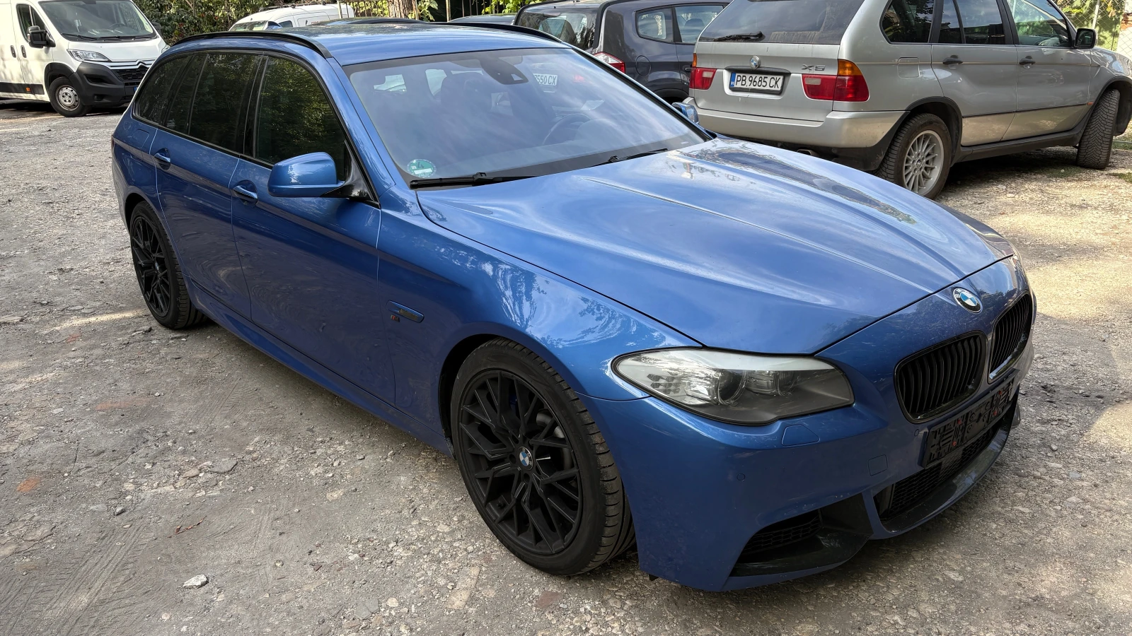 BMW 530 xd M Paket Distr SoftClose Keyless Camera HeadUp, снимка 8 - Автомобили и джипове - 56137113