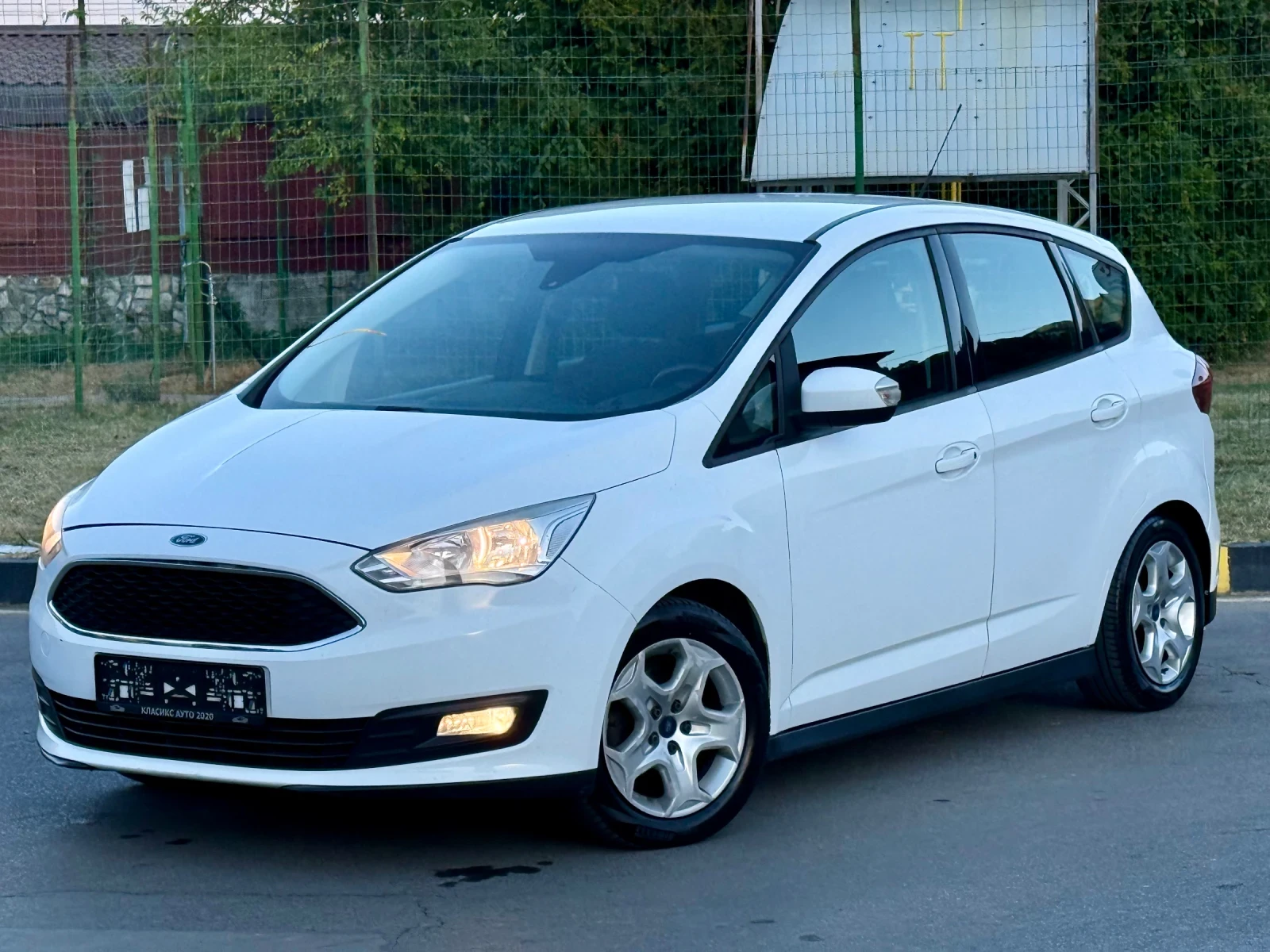 Ford C-max 1.6i ГАЗ/Навигация/Климатроник, снимка 2 - Автомобили и джипове - 56217520