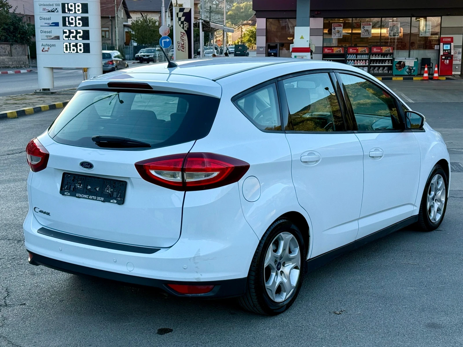 Ford C-max 1.6i ГАЗ/Навигация/Климатроник, снимка 6 - Автомобили и джипове - 56217520