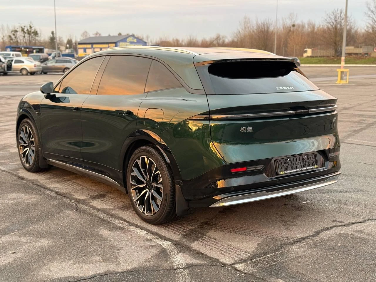 Zeekr 7X, снимка 4 - Автомобили и джипове - 56345135