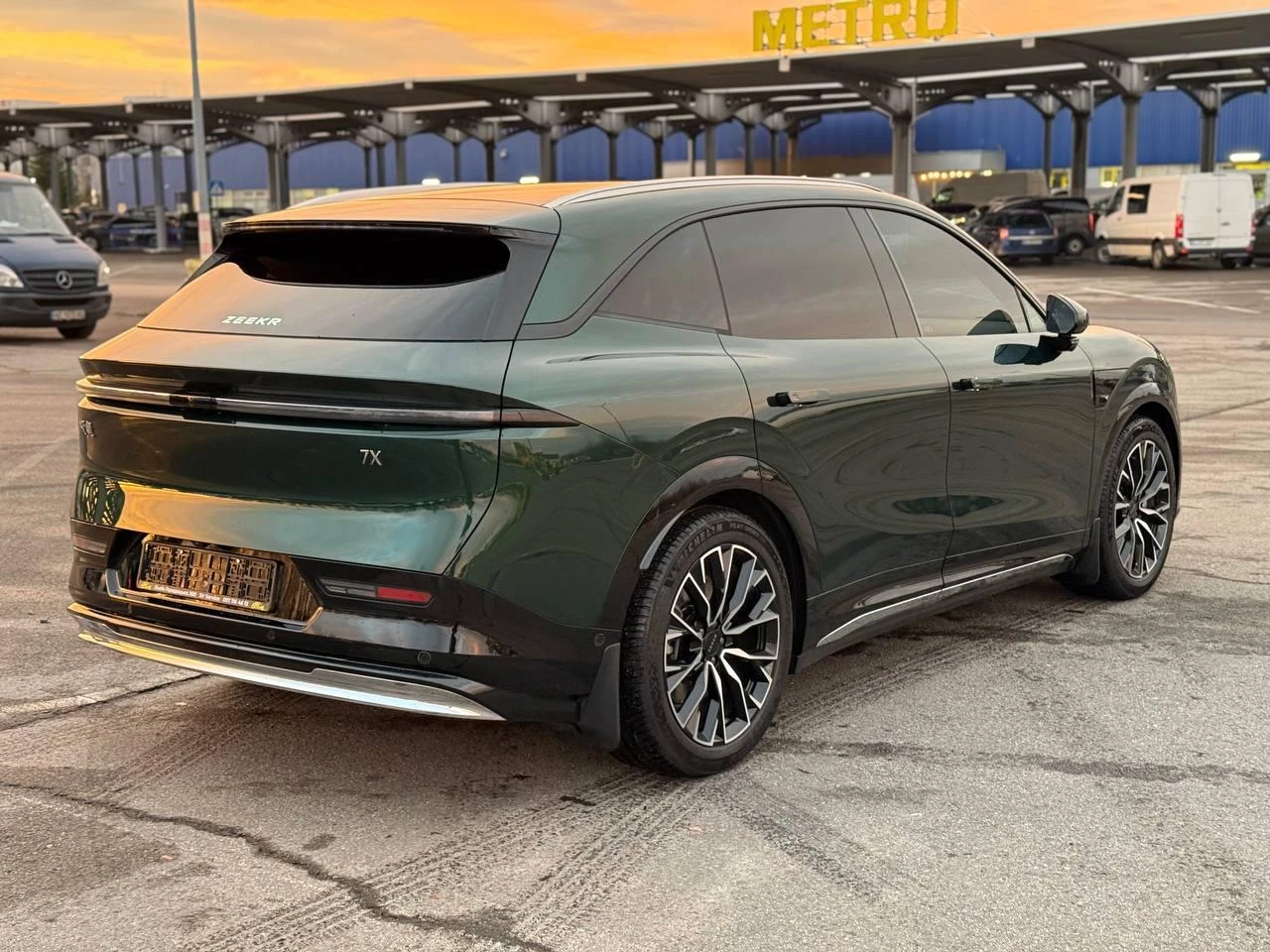 Zeekr 7X, снимка 7 - Автомобили и джипове - 56345135