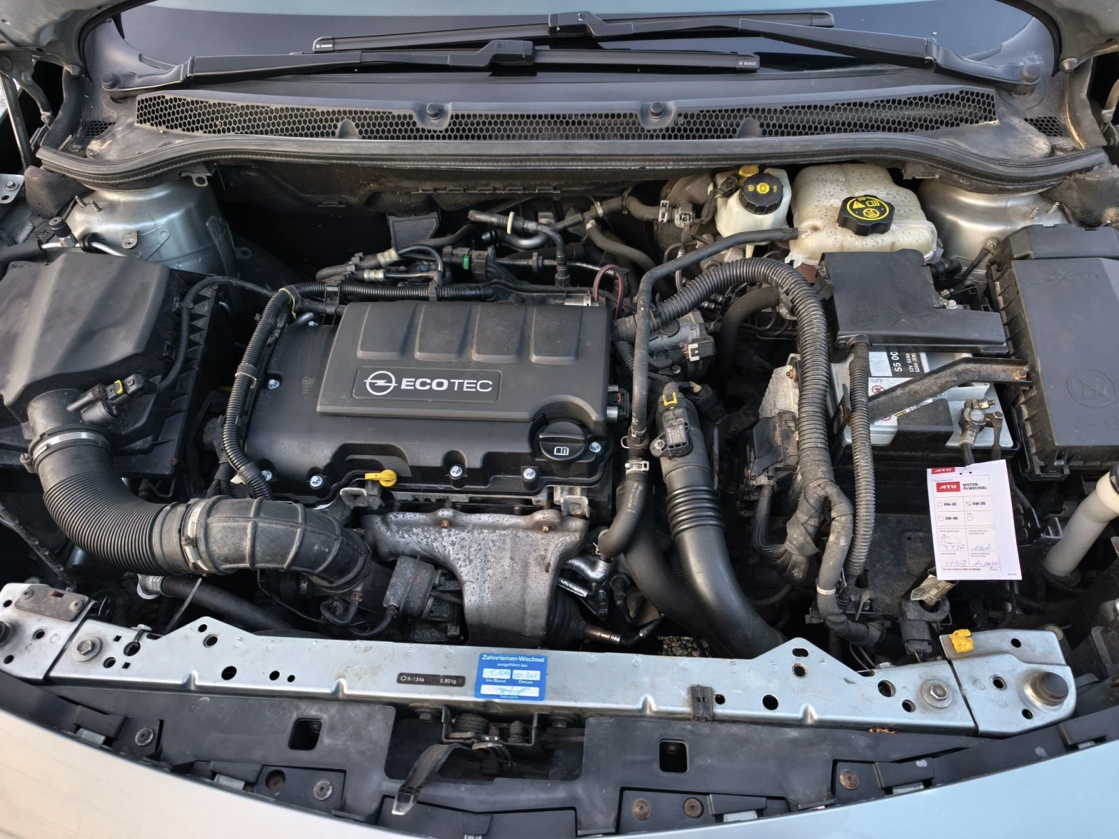 Opel Astra 1.4 Turbo, снимка 15 - Автомобили и джипове - 56434825