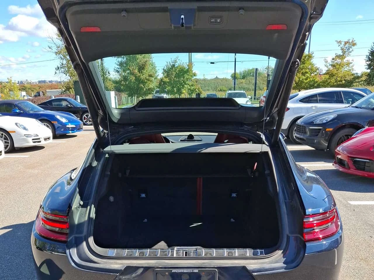 Porsche Panamera * 4 AWD * CARFAX * , снимка 11 - Автомобили и джипове - 56628027