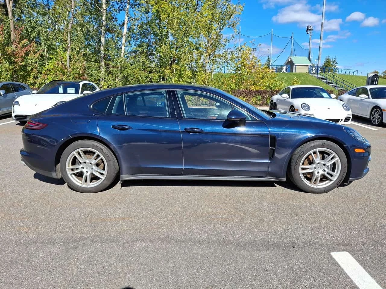 Porsche Panamera * 4 AWD * CARFAX * , снимка 3 - Автомобили и джипове - 56628027