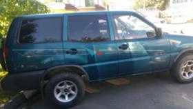Nissan Terrano 2.4i, снимка 1