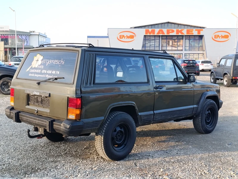 Jeep Cherokee 4.0 Automatic , снимка 4 - Автомобили и джипове - 49079997