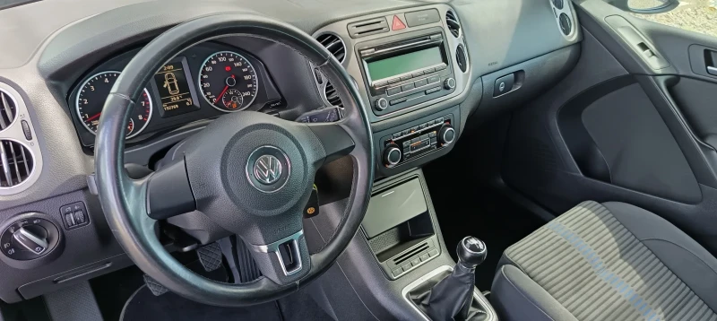 VW Tiguan 4х4 * Фейс * Италия * ТОП , снимка 14 - Автомобили и джипове - 51618737