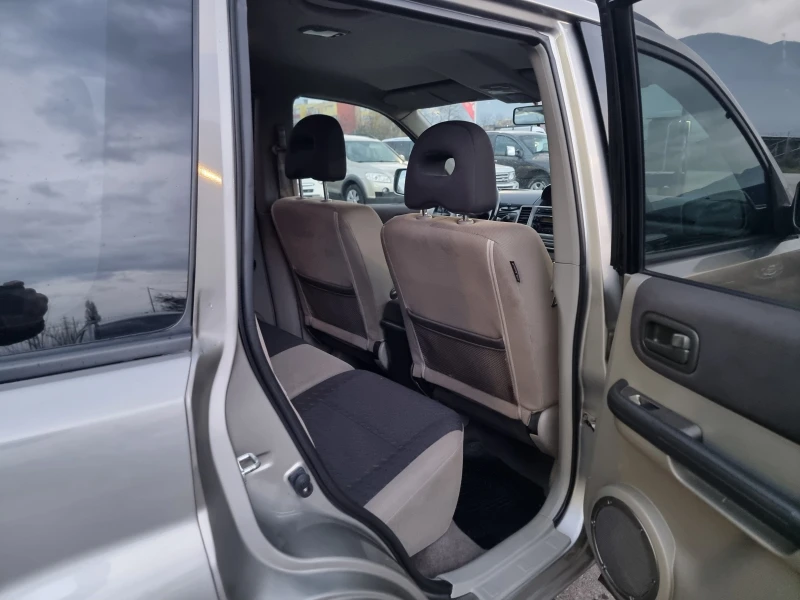 Nissan X-trail 2.2TDI, снимка 14 - Автомобили и джипове - 52563747