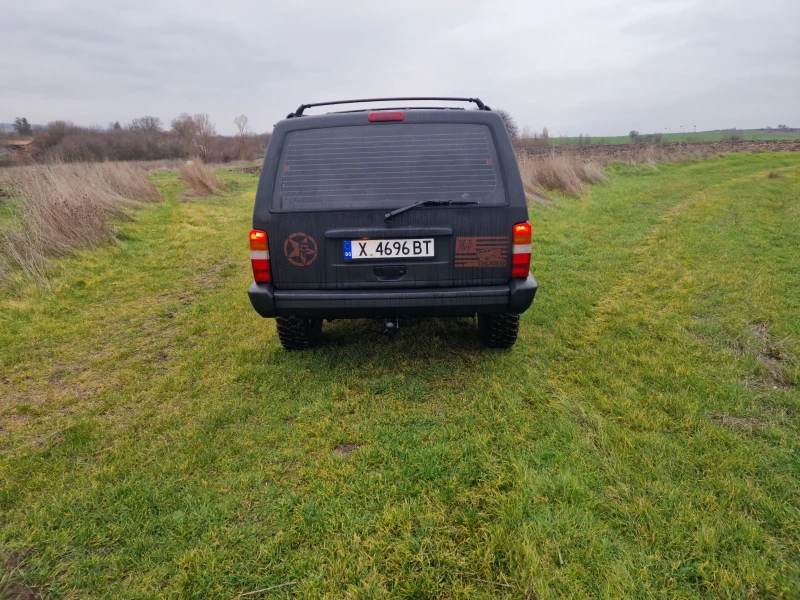 Jeep Cherokee 2.5, снимка 4 - Автомобили и джипове - 52892435