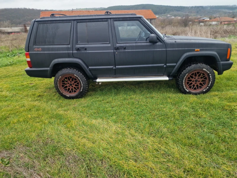 Jeep Cherokee 2.5, снимка 3 - Автомобили и джипове - 52892435