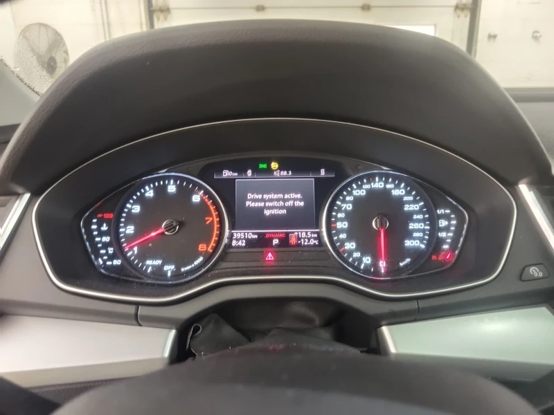 Audi Q5 Quattro| CARFAX| 2 KEYS| , снимка 10 - Автомобили и джипове - 53454076