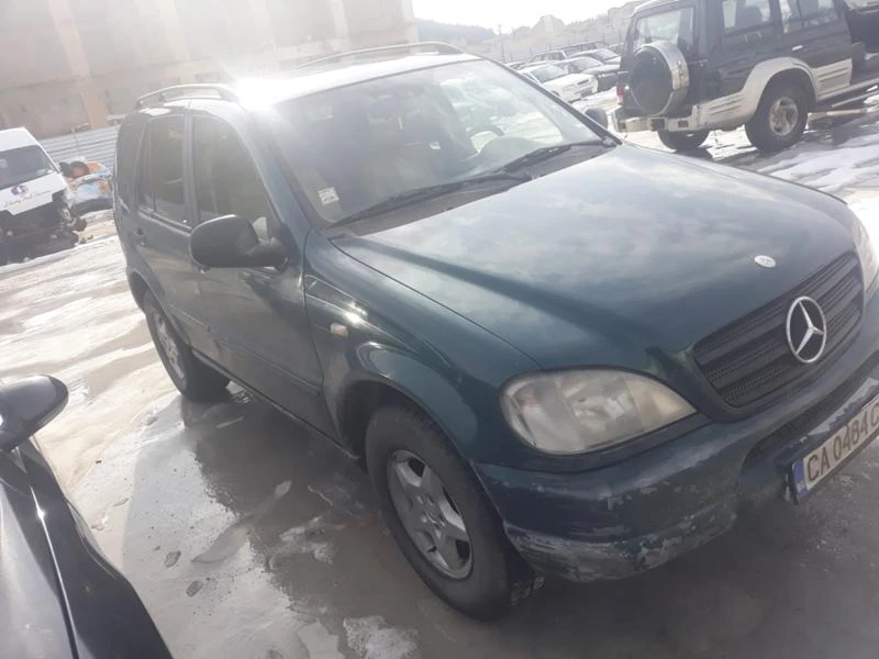 Mercedes-Benz ML 320, снимка 3 - Автомобили и джипове - 46822838