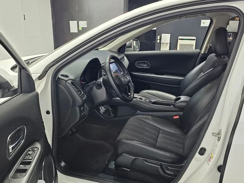 Honda Hr-v 1.8 Бензин, снимка 9 - Автомобили и джипове - 55571903
