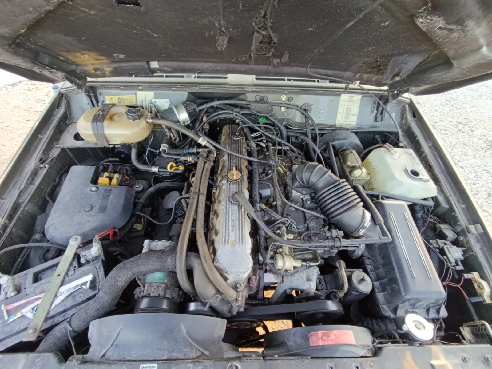 Jeep Cherokee 4.0 Automatic  | Mobile.bg   15