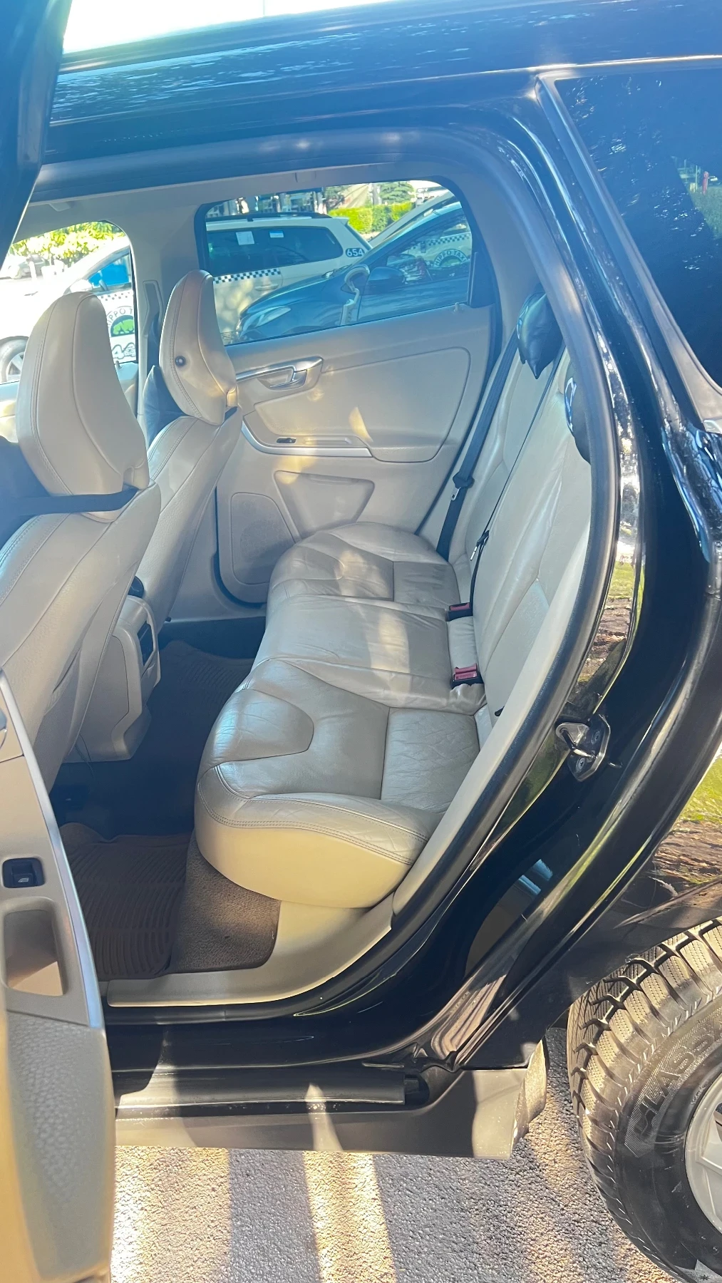 Volvo XC60 Перфектно състояние - изображение 6