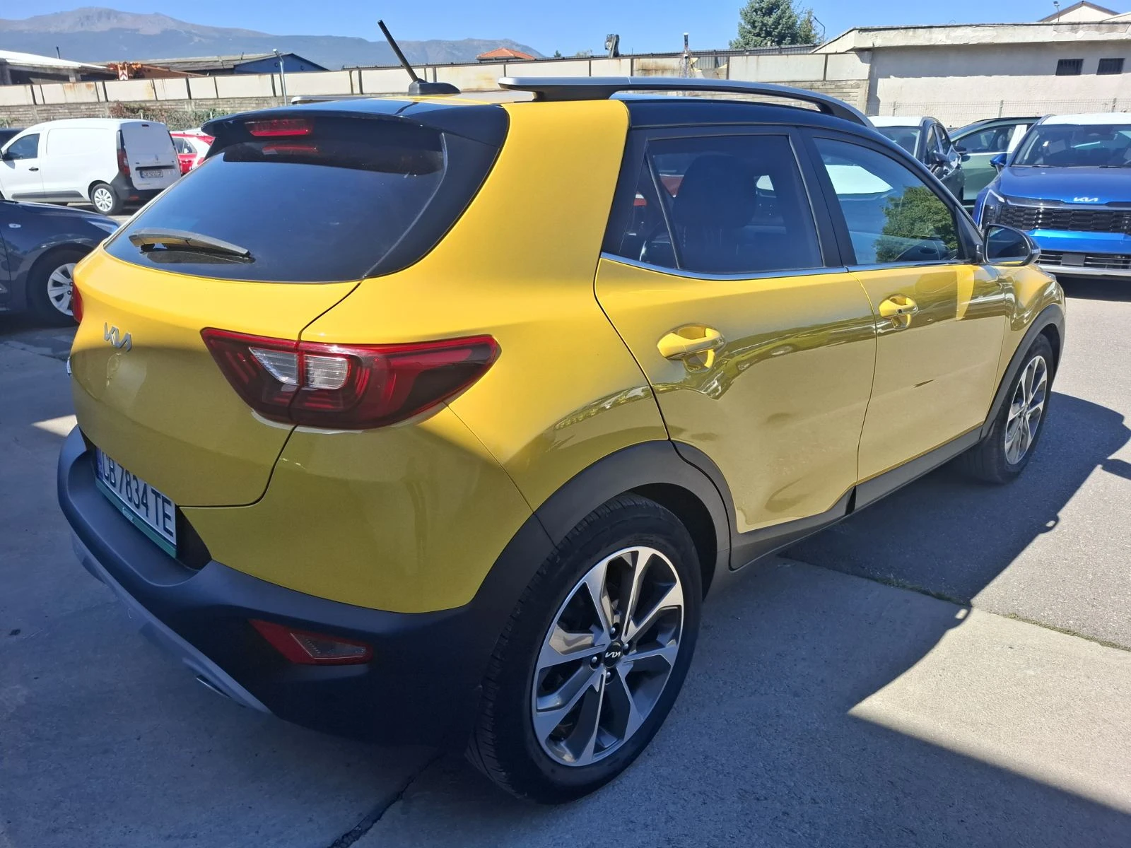 Kia Stonic 1.0 EX Турбо Гаранция - изображение 4