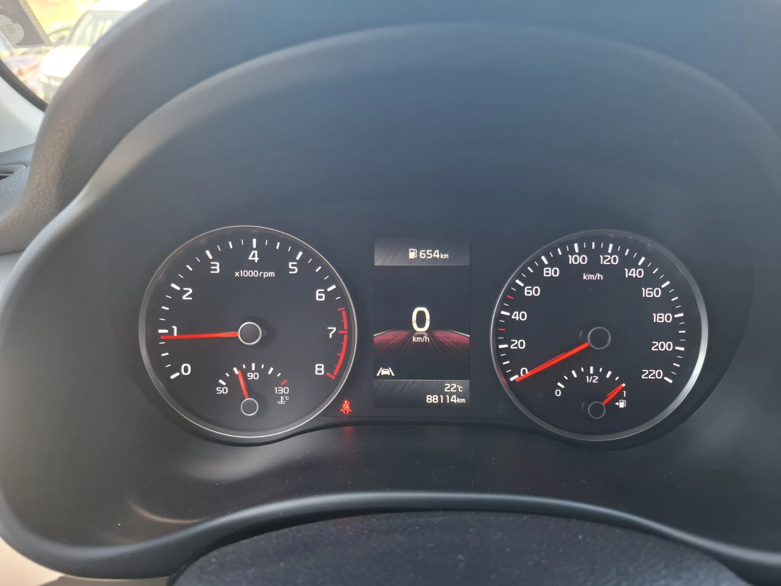 Kia Stonic 1.0 EX Турбо Гаранция - изображение 10
