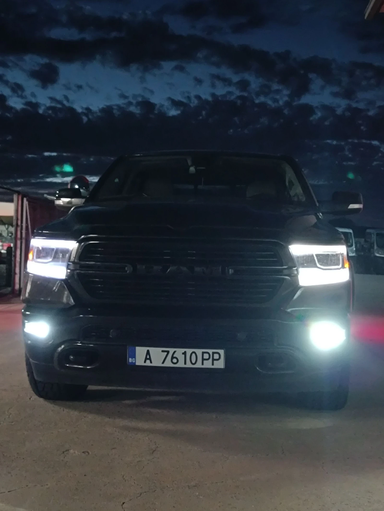 Dodge RAM 1500 RAM 1500 LPG LARAMIE  | Mobile.bg   1