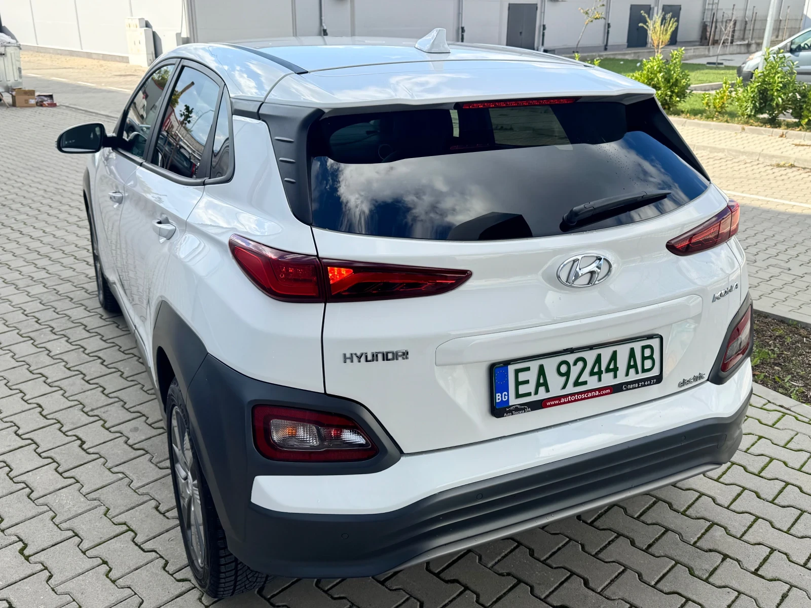 Hyundai Kona Premium 64kwh SOH 100% | Mobile.bg   5