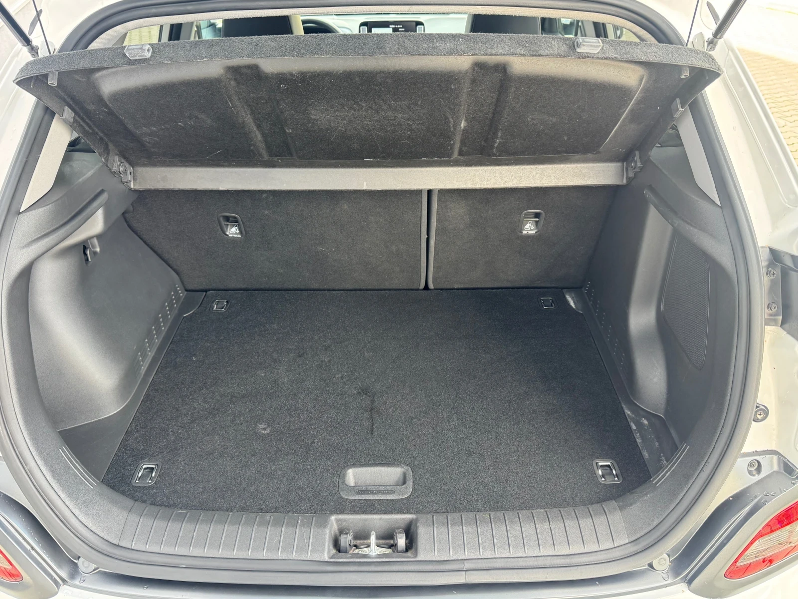 Hyundai Kona Premium 64kwh SOH 100% | Mobile.bg   9