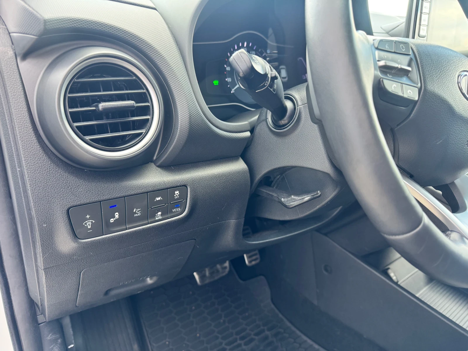 Hyundai Kona Premium 64kwh SOH 100% | Mobile.bg   10