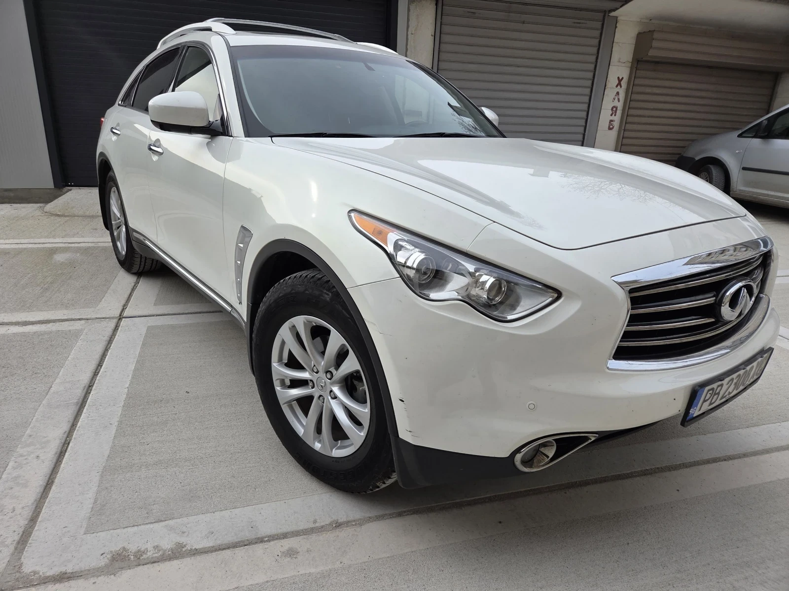 Infiniti Fx 37, снимка 3 - Автомобили и джипове - 53728317