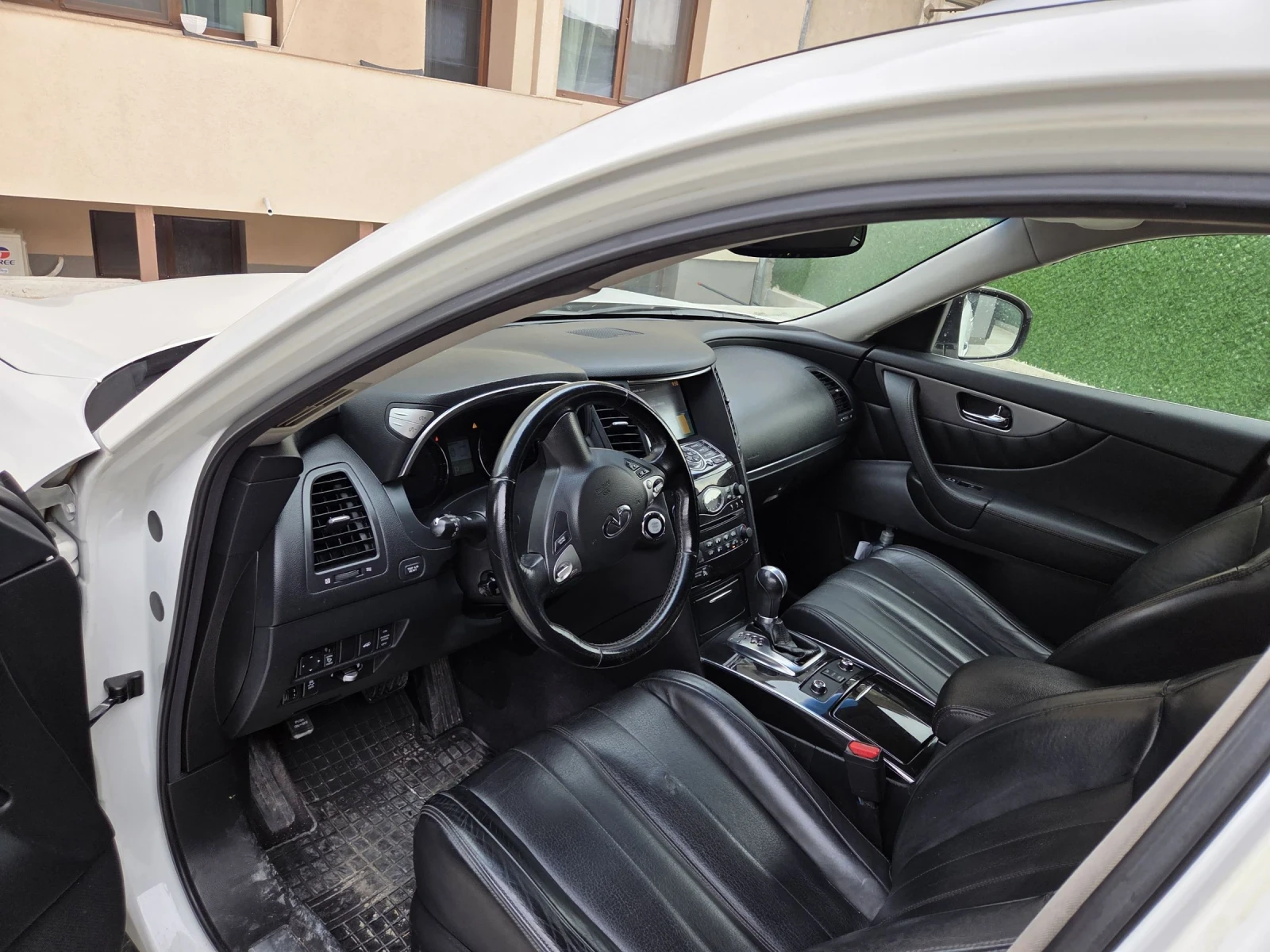 Infiniti Fx 37, снимка 12 - Автомобили и джипове - 53728317