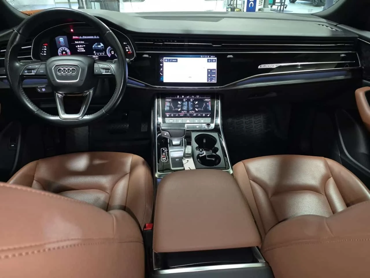 Audi Q8 PROGRESSIV Quattro | PANO | 360  | ПОДГРЕВИ | , снимка 7 - Автомобили и джипове - 53820331