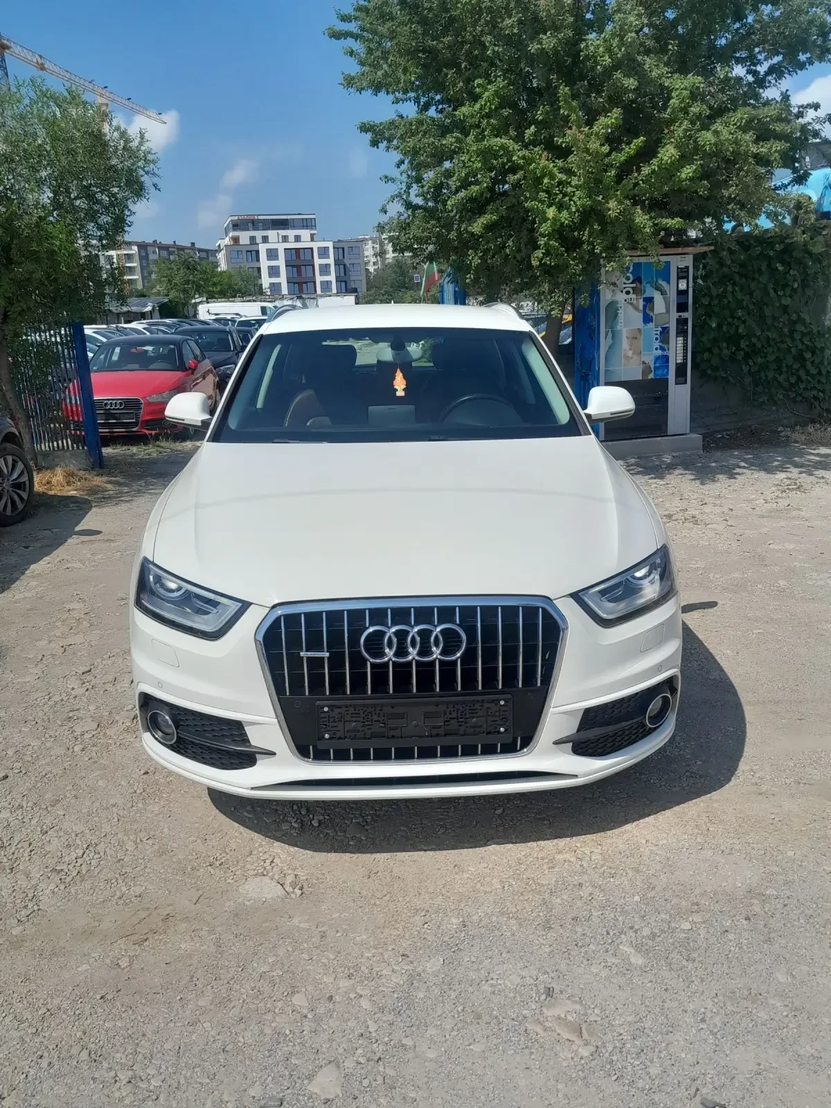 Audi Q3 2.0 , снимка 2 - Автомобили и джипове - 54791892