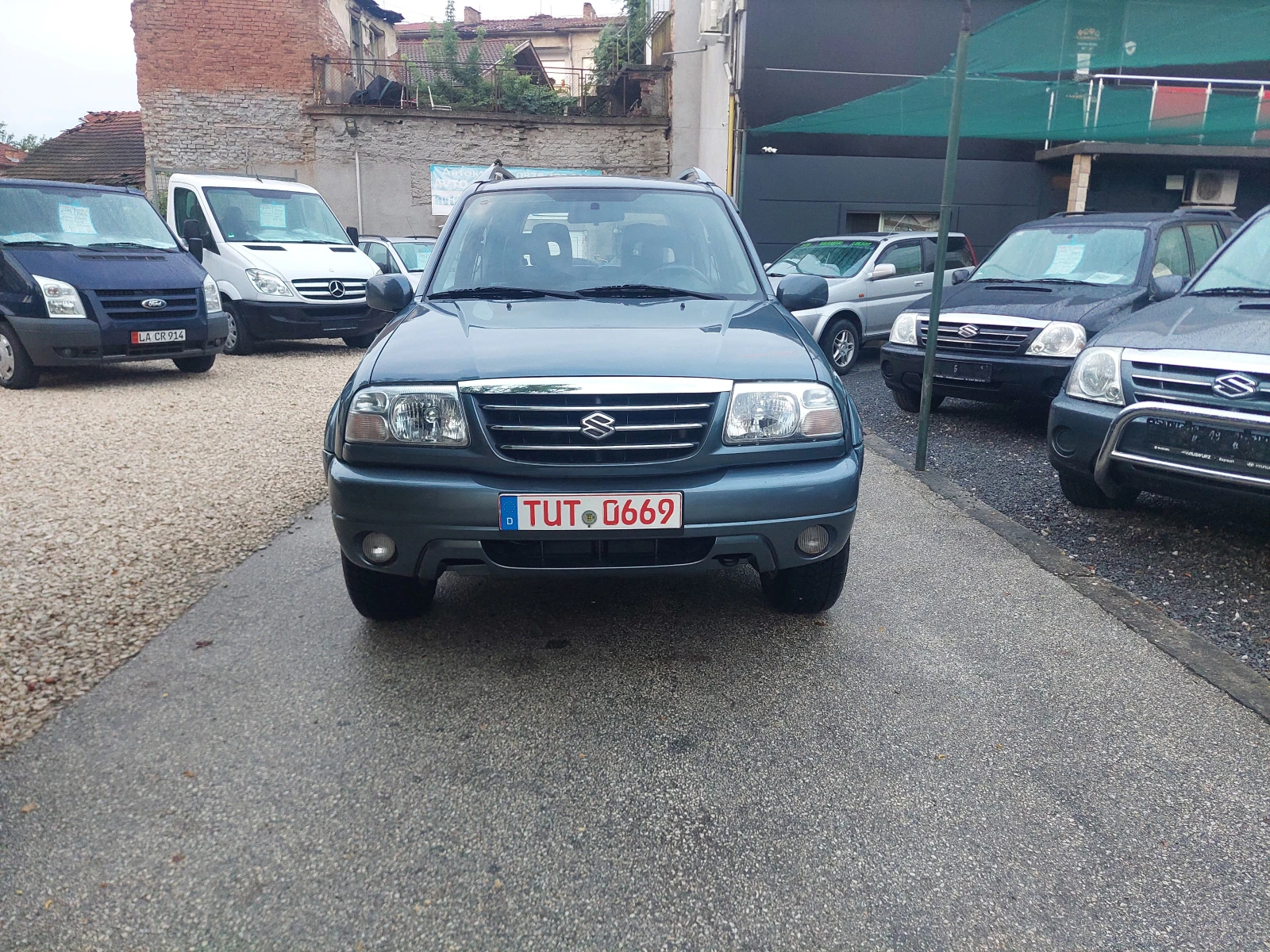 Suzuki Grand vitara 1, 6i--ТОП СЪСТОЯНИЕ, снимка 2 - Автомобили и джипове - 55019916