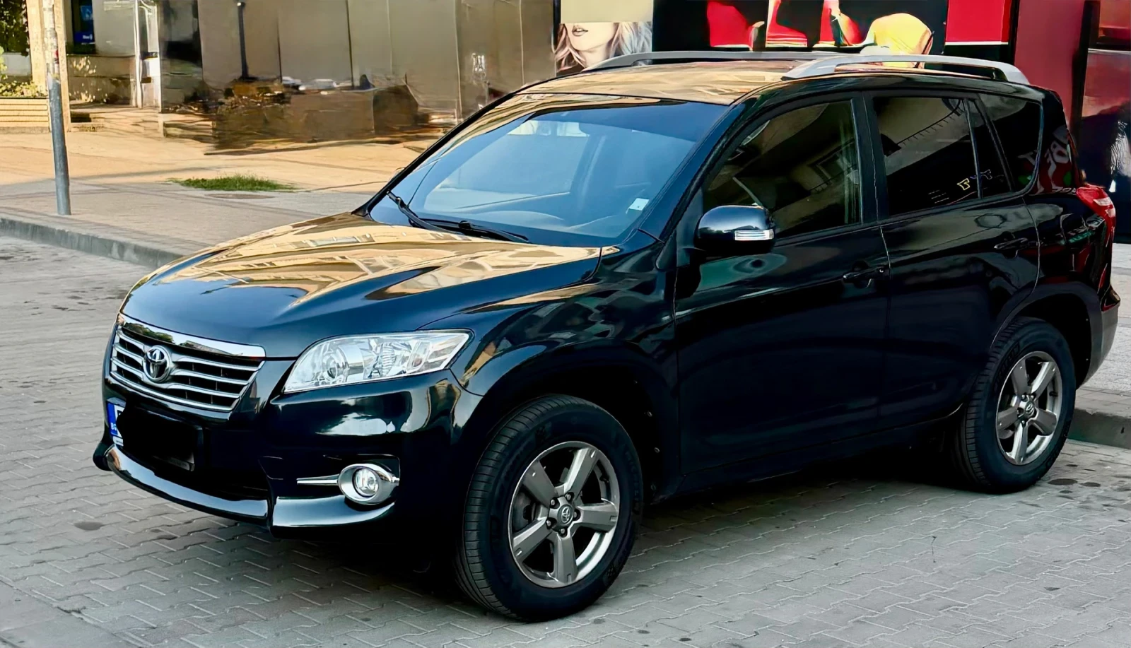 Toyota Rav4 2.2 D4D, снимка 2 - Автомобили и джипове - 55125524