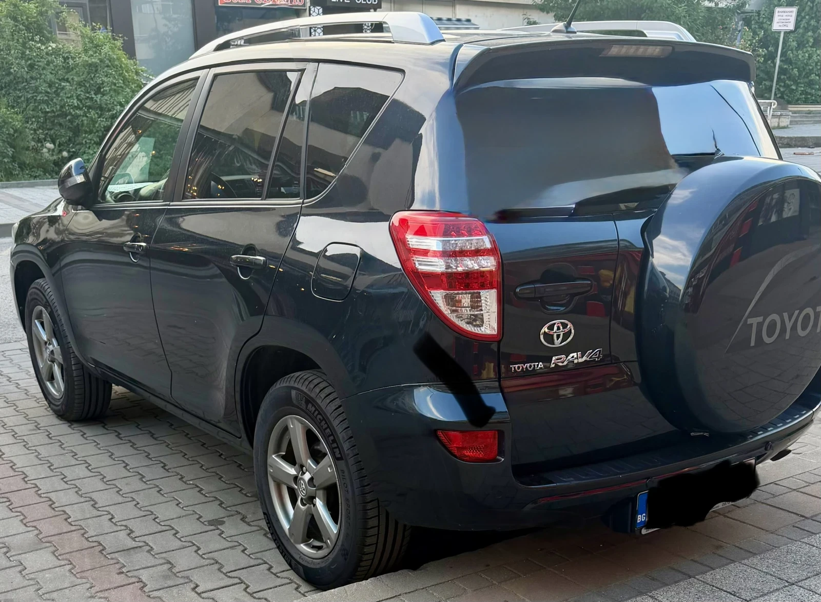 Toyota Rav4 2.2 D4D, снимка 6 - Автомобили и джипове - 55125524