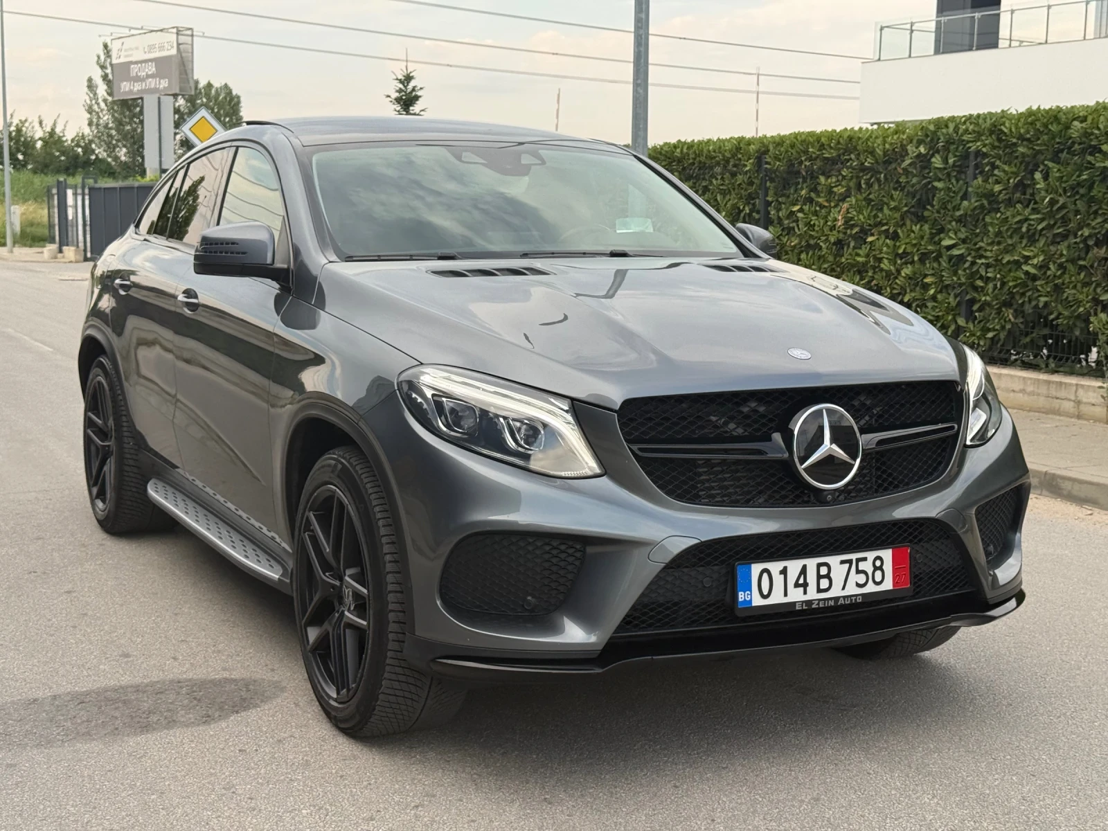 Mercedes-Benz GLE Coupe 350D AMG PREMIUM PLUS/4MATIC/360/ПАНО/HEADUP/ИСТ., снимка 2 - Автомобили и джипове - 55321090