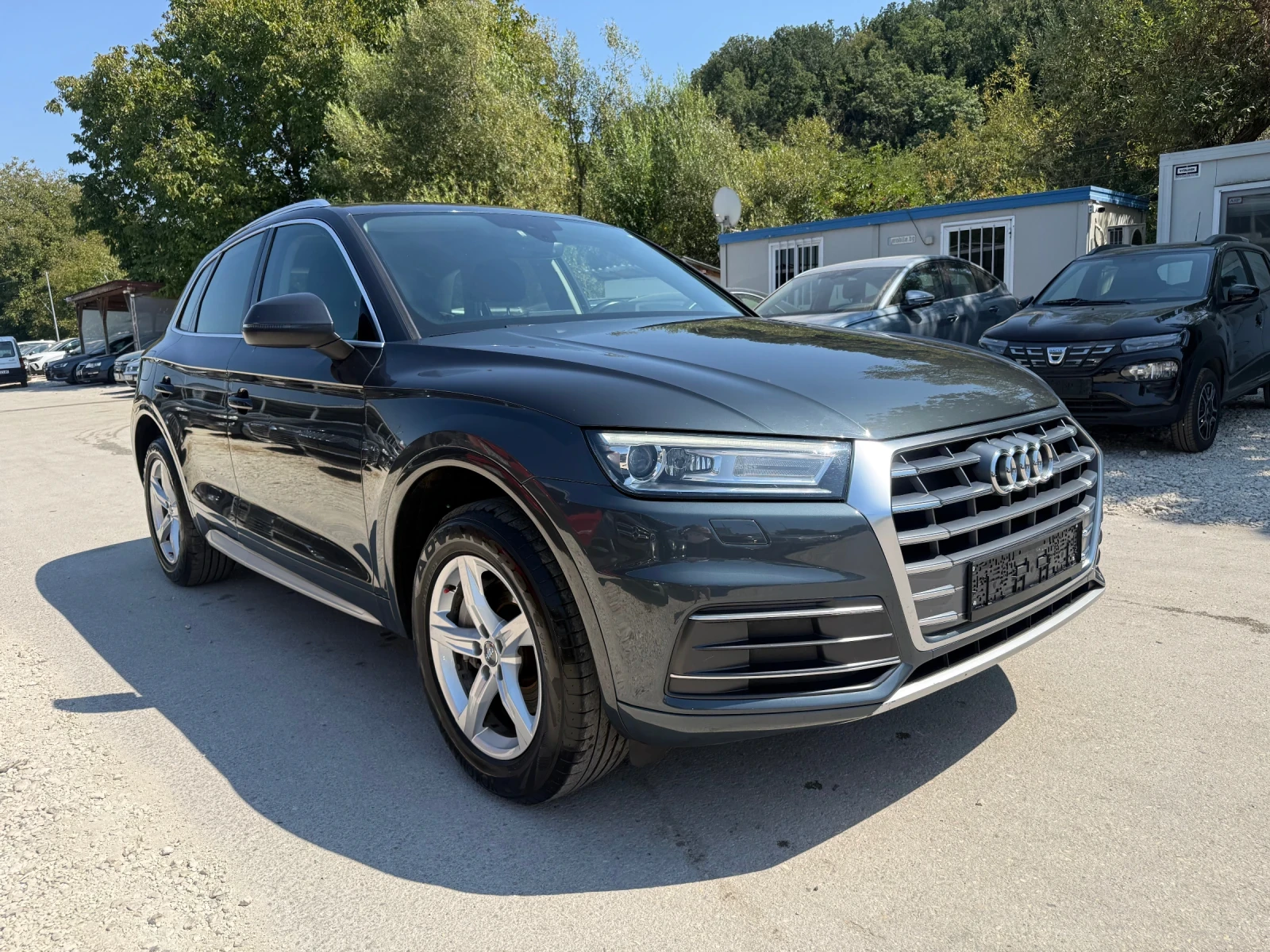 Audi Q5 2.0TDI - 190к.с. - Топ състояние, снимка 2 - Автомобили и джипове - 55750475