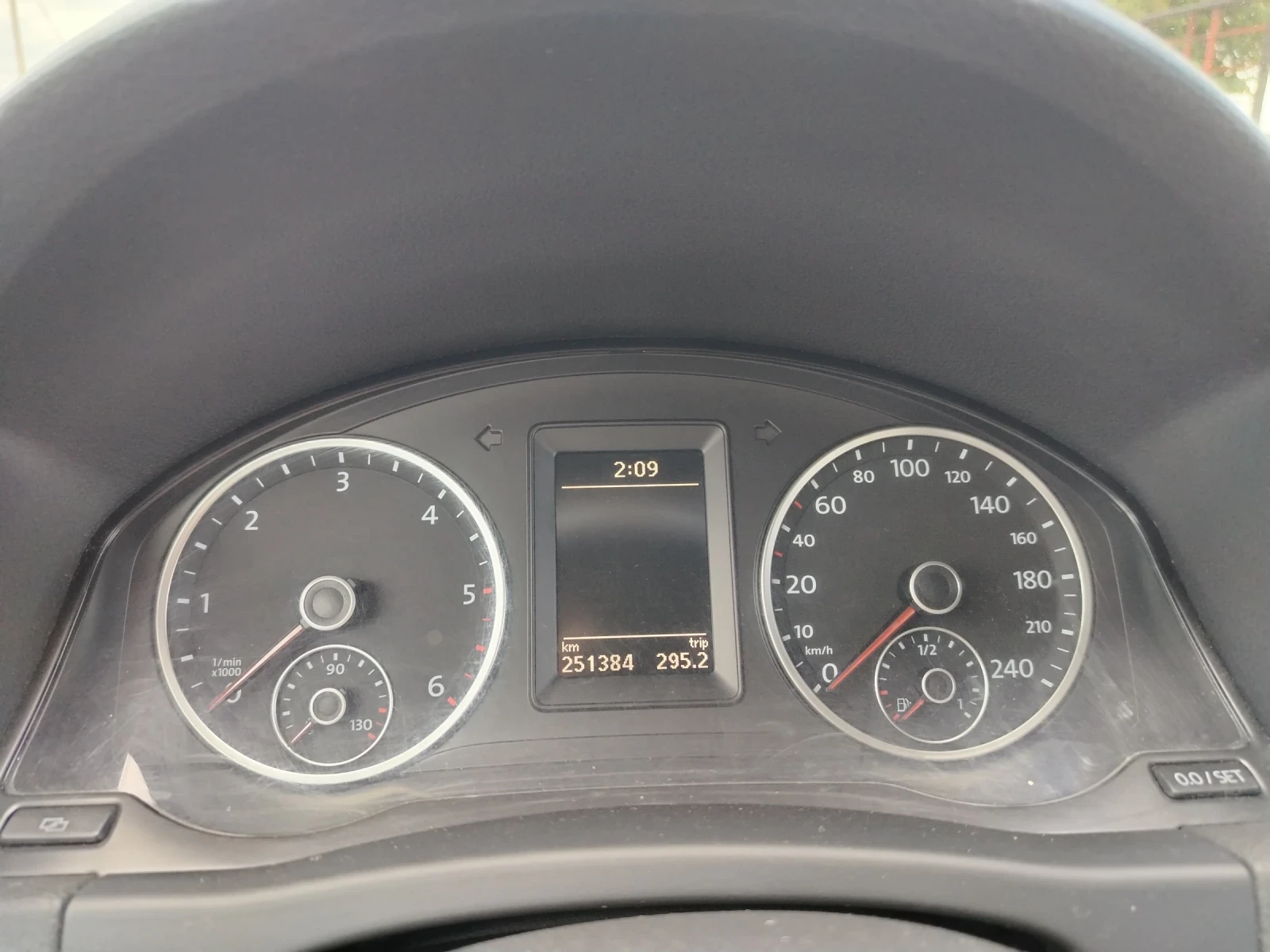 VW Tiguan 2.0 TDI 4MOTION AVTOMAT , снимка 17 - Автомобили и джипове - 55890197