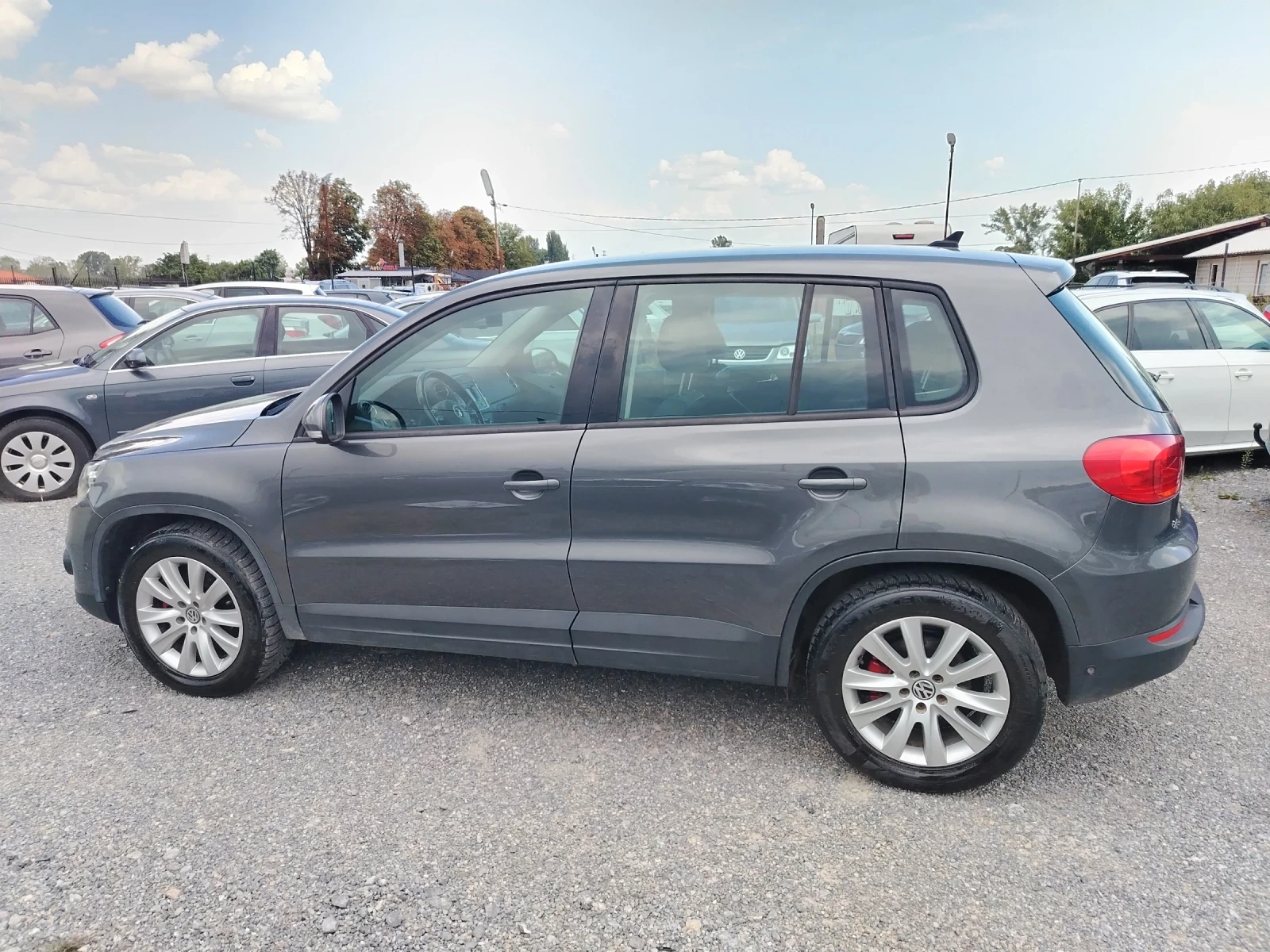 VW Tiguan 2.0 TDI 4MOTION AVTOMAT , снимка 10 - Автомобили и джипове - 55890197
