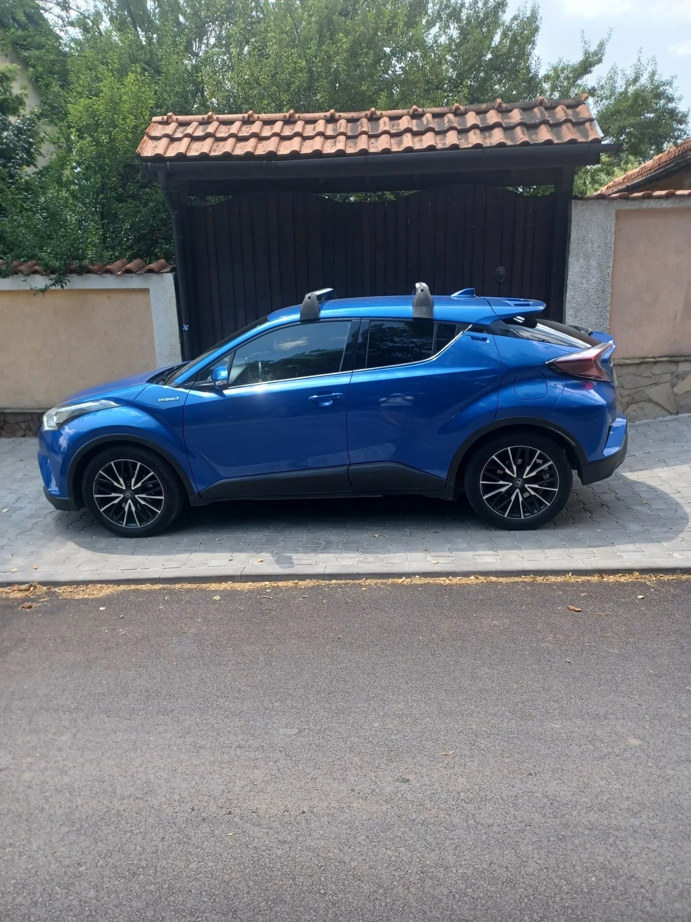 Toyota C-HR 1.8 Hybrid, снимка 3 - Автомобили и джипове - 55912023
