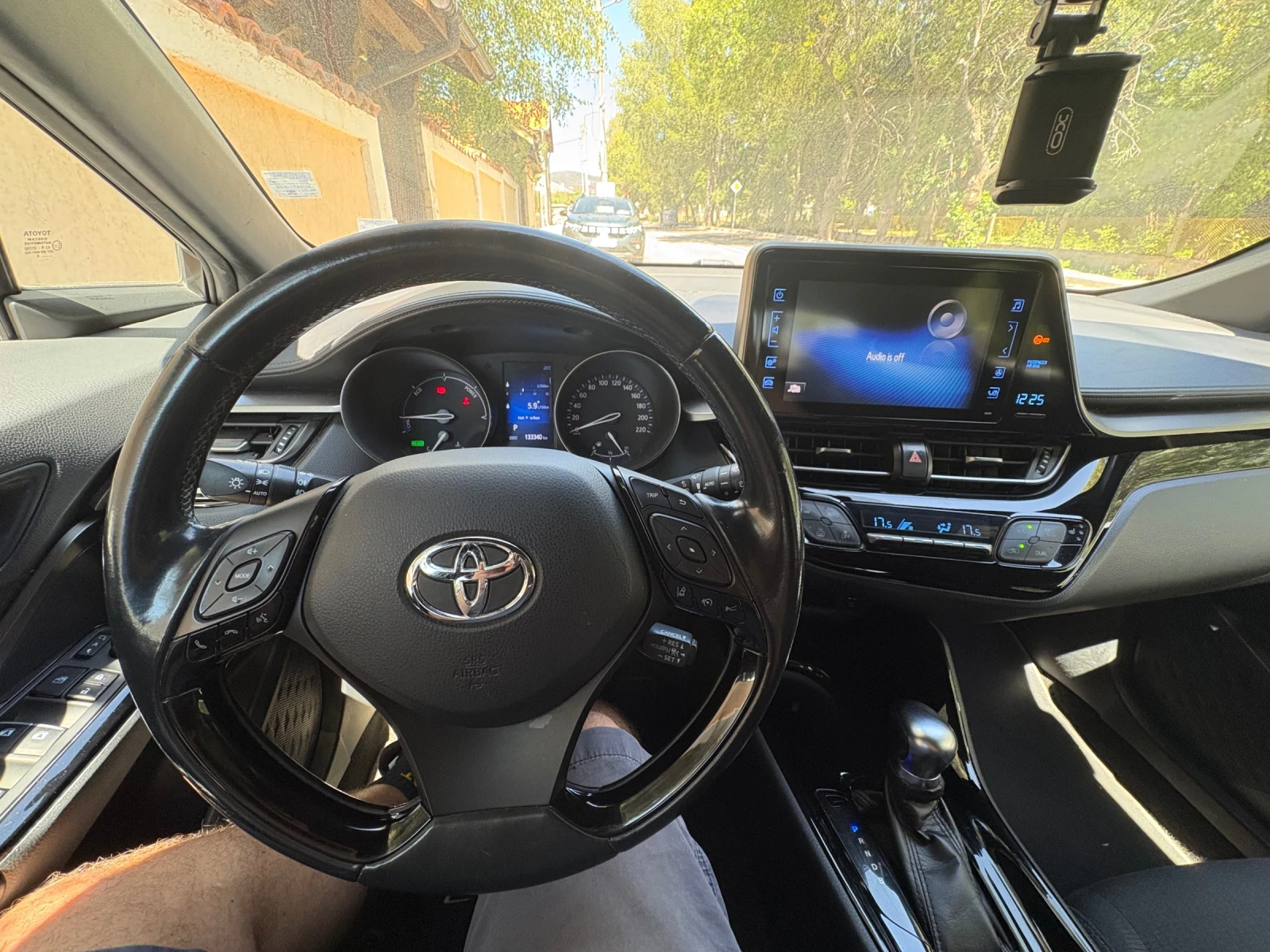Toyota C-HR 1.8 Hybrid, снимка 8 - Автомобили и джипове - 55912023