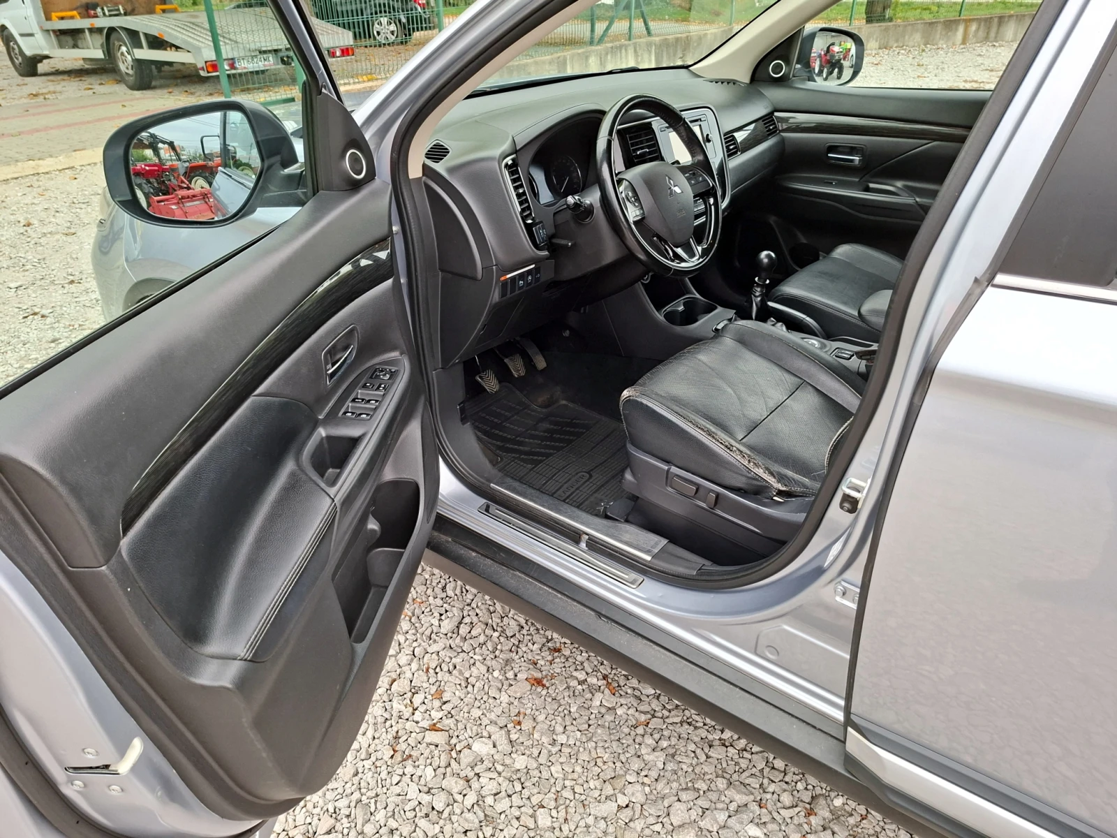 Mitsubishi Outlander 2.2DiD 4X4* 7-������* �������� ���.* 1 ���������� | Mobile.bg � ����������� 7