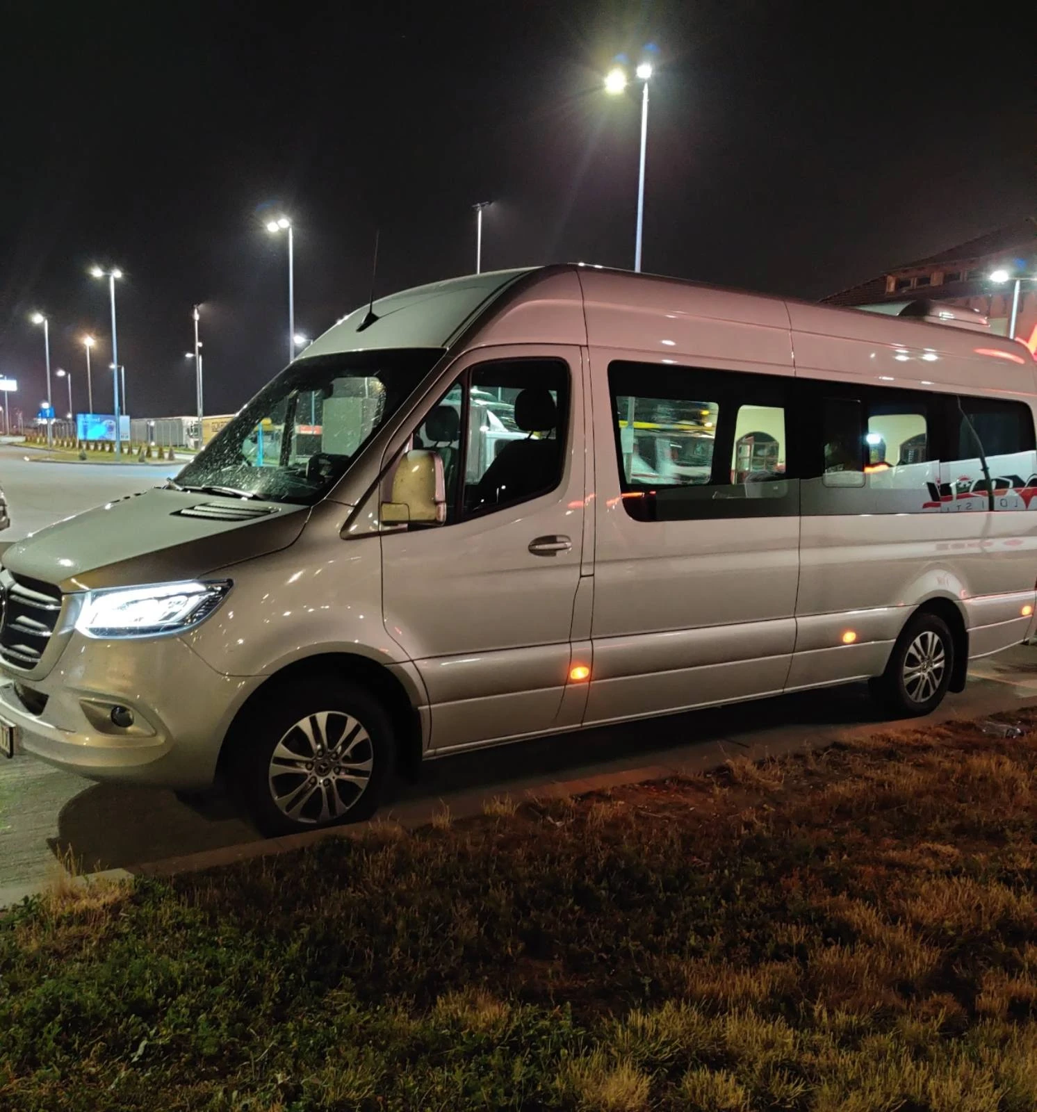 Mercedes-Benz Sprinter 319 tourer V6, снимка 3 - Бусове и автобуси - 54163862