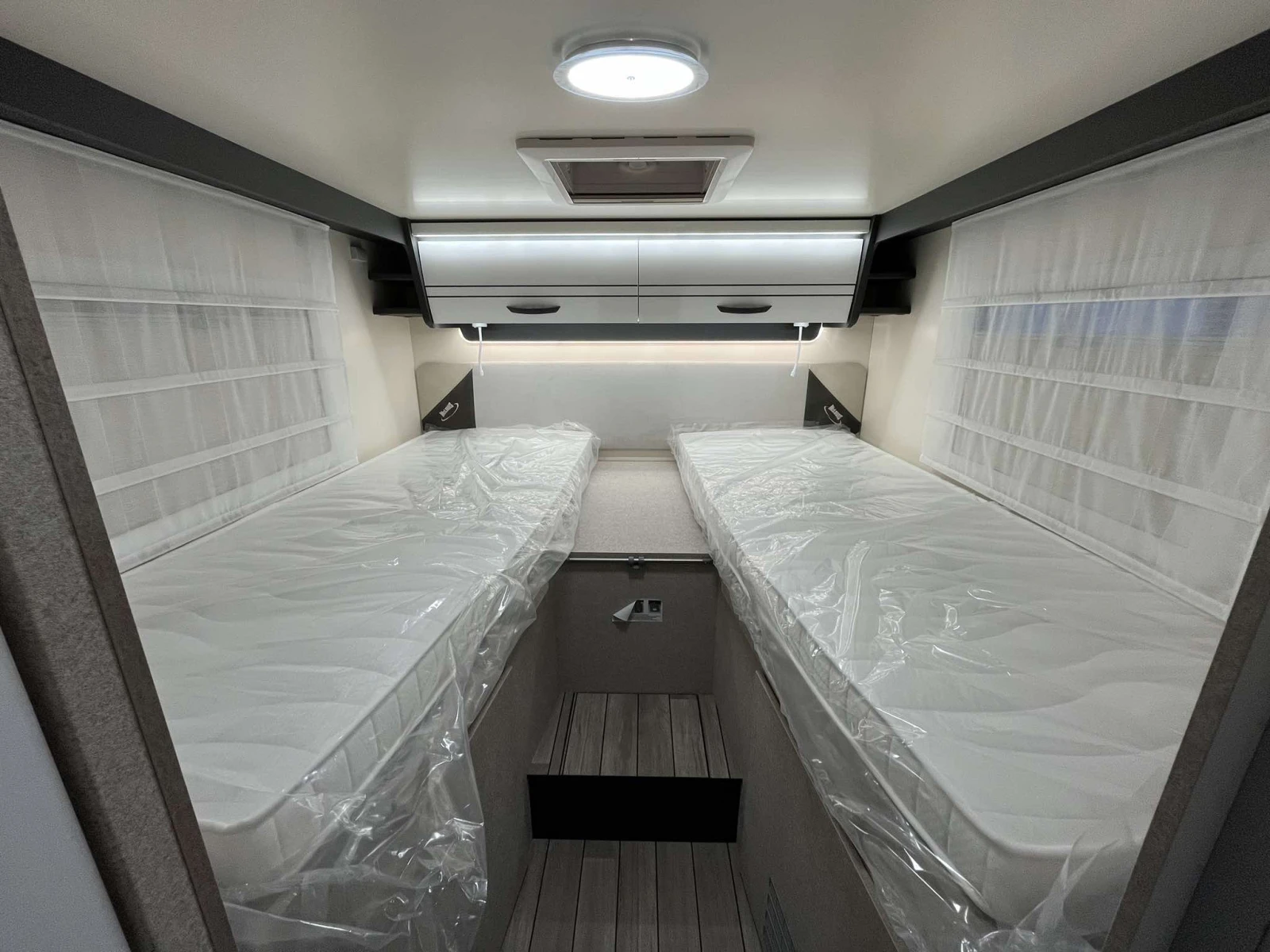 Кемпер McLouis MC4 373 AT , снимка 5 - Каравани и кемпери - 54267949