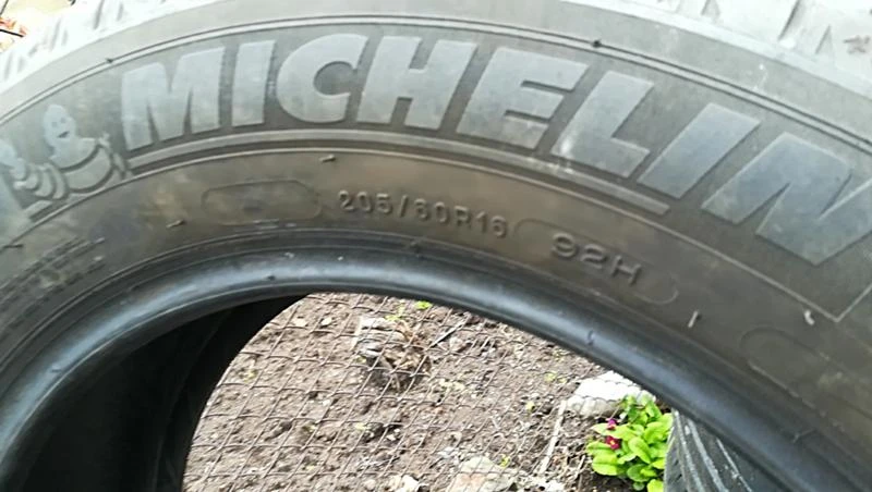 Гуми Летни 205/60R16, снимка 5 - Гуми и джанти - 25308230