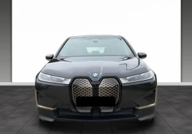 BMW iX xDrive40/ HEAD UP/ H&K/ 360/ SOFT CLOSE/ 22/ | Mobile.bg    2