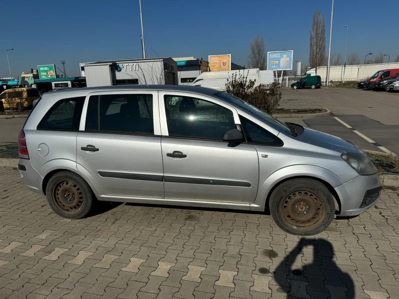 Opel Zafira 73000 км реални 100% гарантирано!, снимка 2 - Автомобили и джипове - 49376971