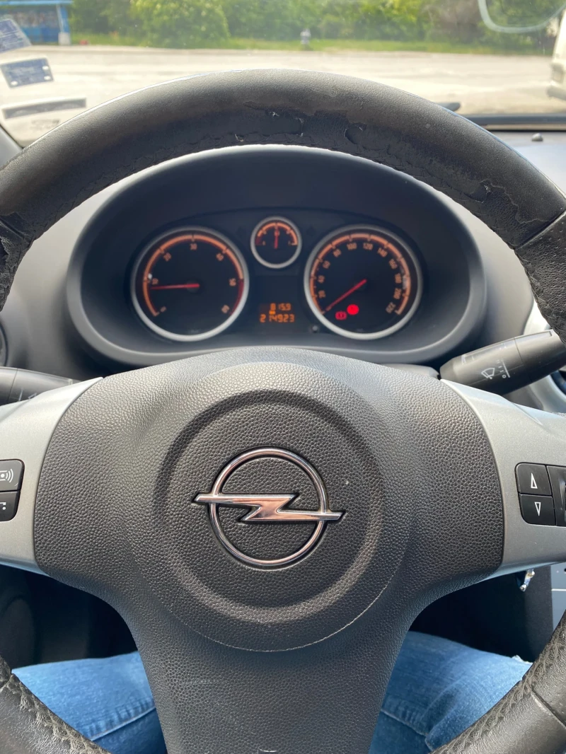 Opel Corsa, снимка 10 - Автомобили и джипове - 52516851